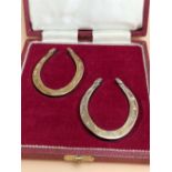 A CASED PAIR OF MINIATURE SILVER HORSESHOES BY FRANCIS HOWARD, SHEFFIELD 1978, 50Gms.