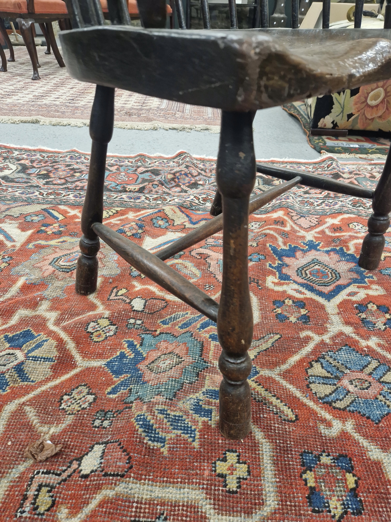 AN 18TH / 19TH CENTURY COUNTRY MADE WINDSOR TYPE STICK BACK CHAIR WITH PLAIN CREST RAIL AND SHAPED - Image 5 of 9