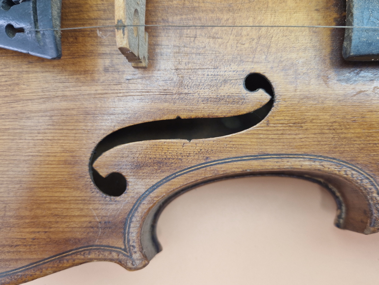 A VIOLIN AND BOW, THE BACK OF THE FORMER. 34CMS. - Image 3 of 8