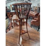 AN EARLY 20th C, LINE INLAID MAHOGANY PLANTER STAND, THE THREE DOWN SWEPT LEGS JOINED BY A