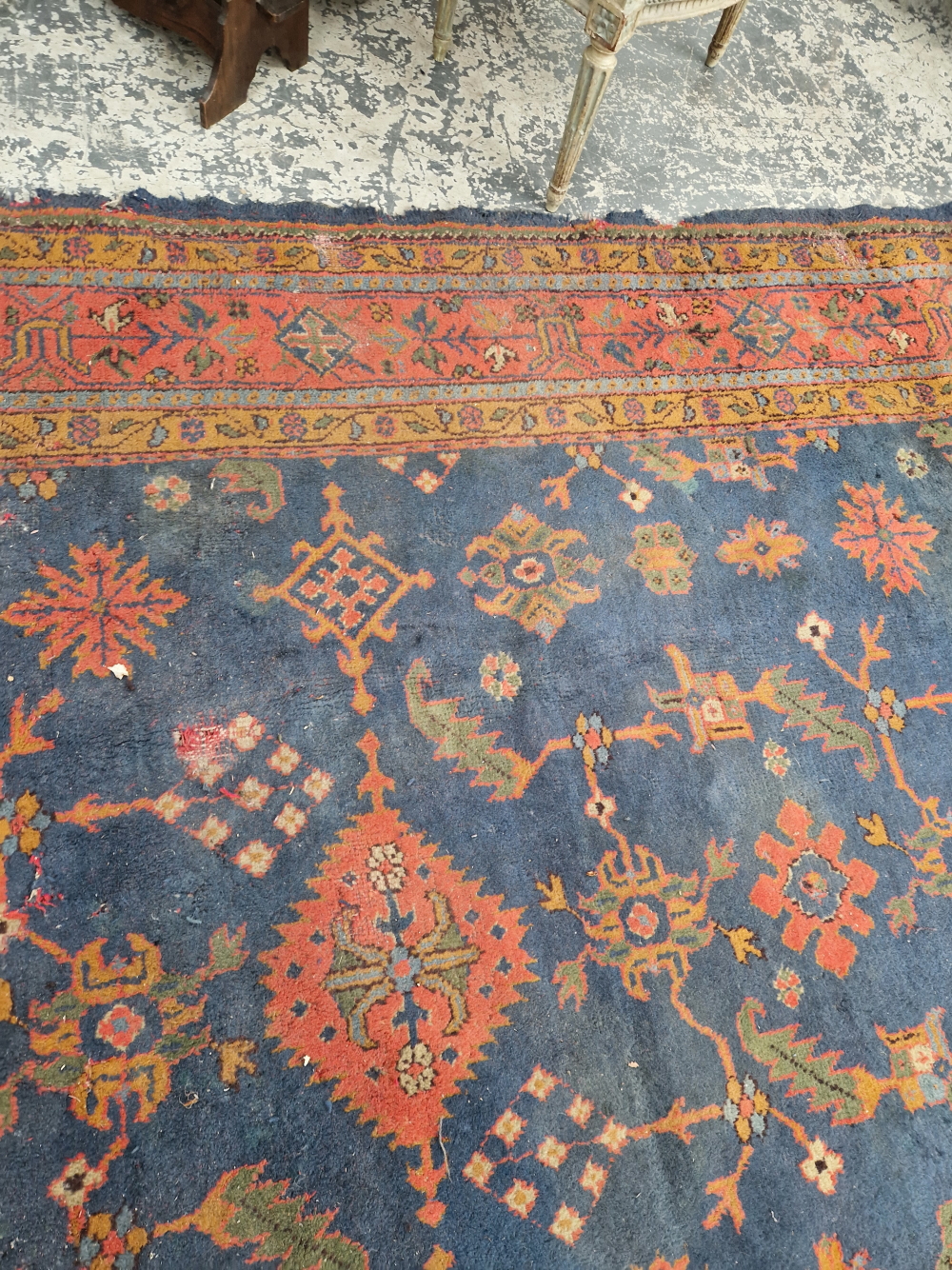 AN ANTIQUE TURKISH OUSHAK CARPET. 390 x 320 cm (LOSSES) - Image 11 of 15