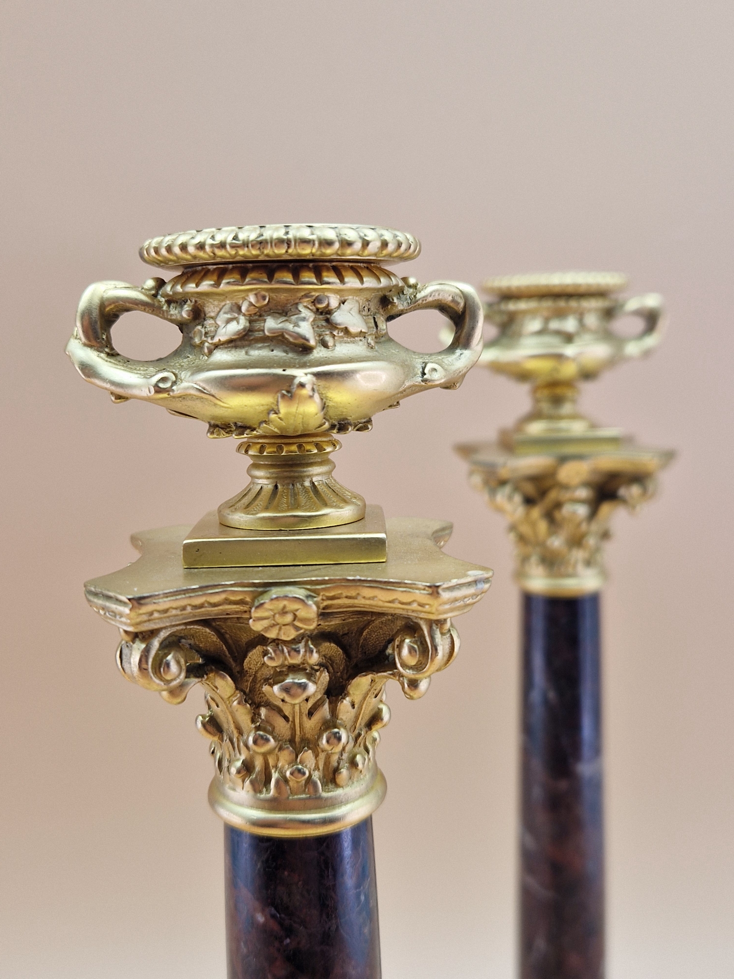 A PAIR OF RED MARBLE AND ORMOLU CANDLESTICKS, THE TWO HANDLED URN NOZZLES ABOVE CORINTHIAN CAPITALS, - Image 4 of 7
