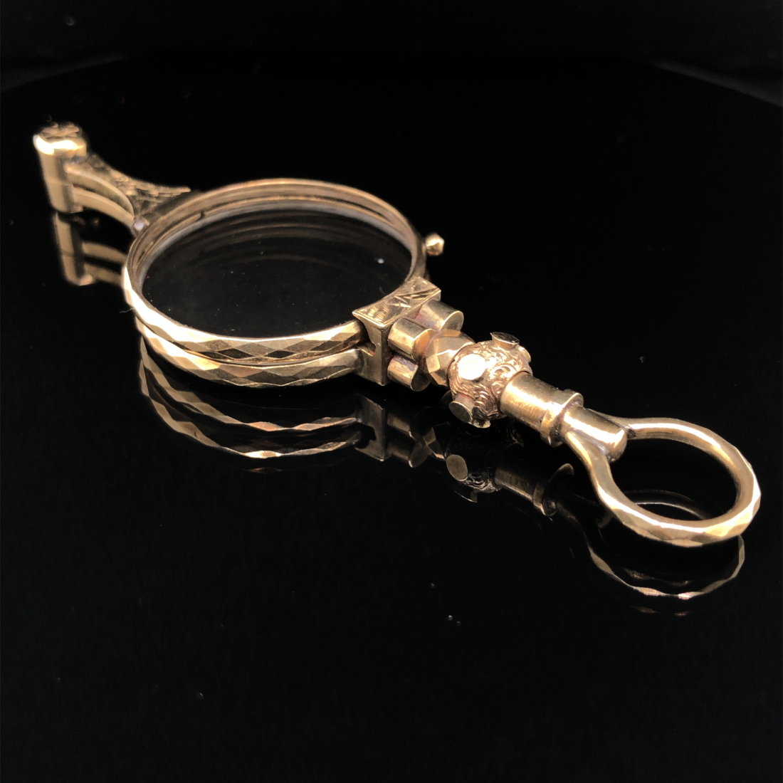 A PAIR OF ANTIQUE UNHALLMARKED, ASSESSED AS 9ct GOLD FOLDING LORGNETTE AND TWO OTHER PLATED PAIRS. - Image 4 of 5