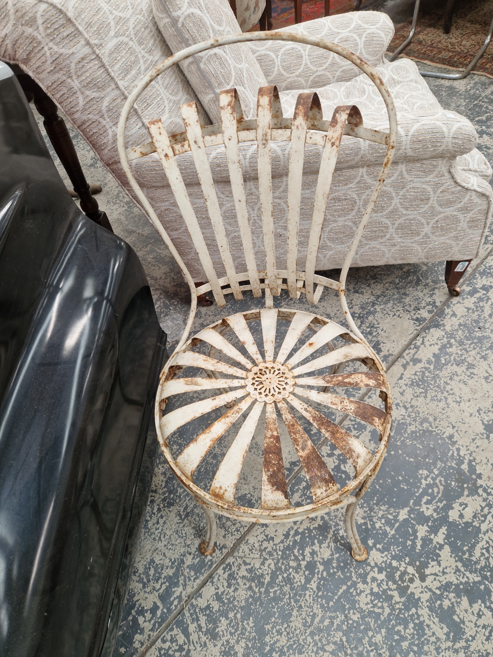 A PAIR OF ANTIQUE FRENCH IRON SPRUNG SEAT CAFE TYPE CHAIRS DESIGNED BY FRANCOIS CARRE LABELLED - Image 9 of 14