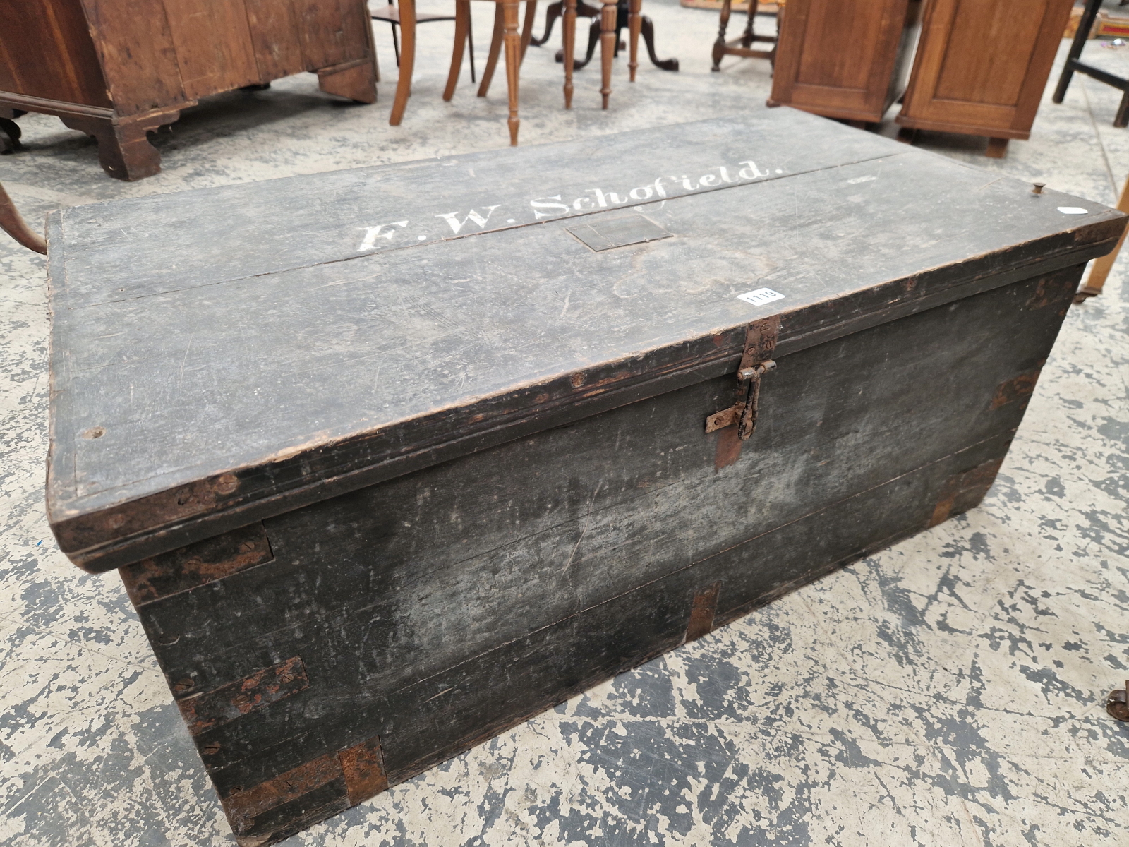 A GREY PAINTED MILITARY CAMPHOR WOOD TRUNK OR CHEST WITH IRON HANDLES AND PLAQUE TO 2nd VOLUNTEER