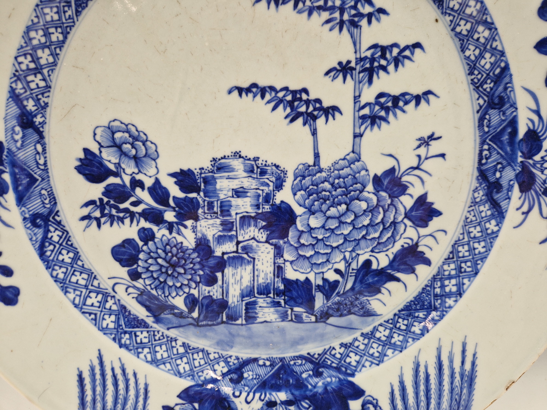 A LATE 18th C. CHINESE BLUE AND WHITE CHARGER PAINTED CENTRALLY WITH PEONY AND BAMBOO GROWING - Image 2 of 20
