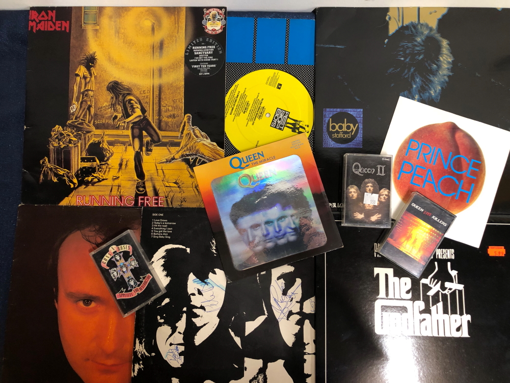 ROCK / POP - 12 LP RECORDS, 6 x 12" SINGLES & 25 x 7" SINGLES & CASSETTES INCLUDING: IRON MAIDEN -