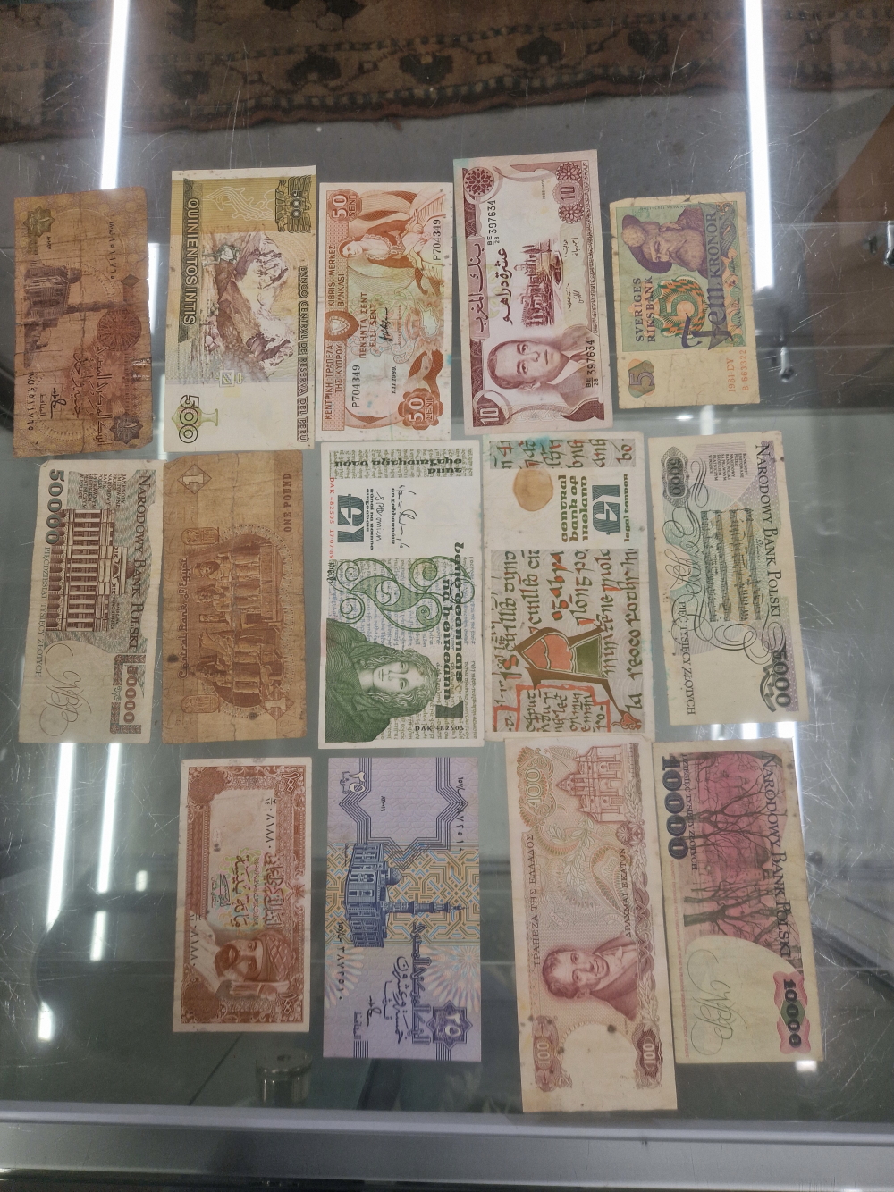 A COLLECTION OF WORLD BANK NOTES - Image 2 of 2