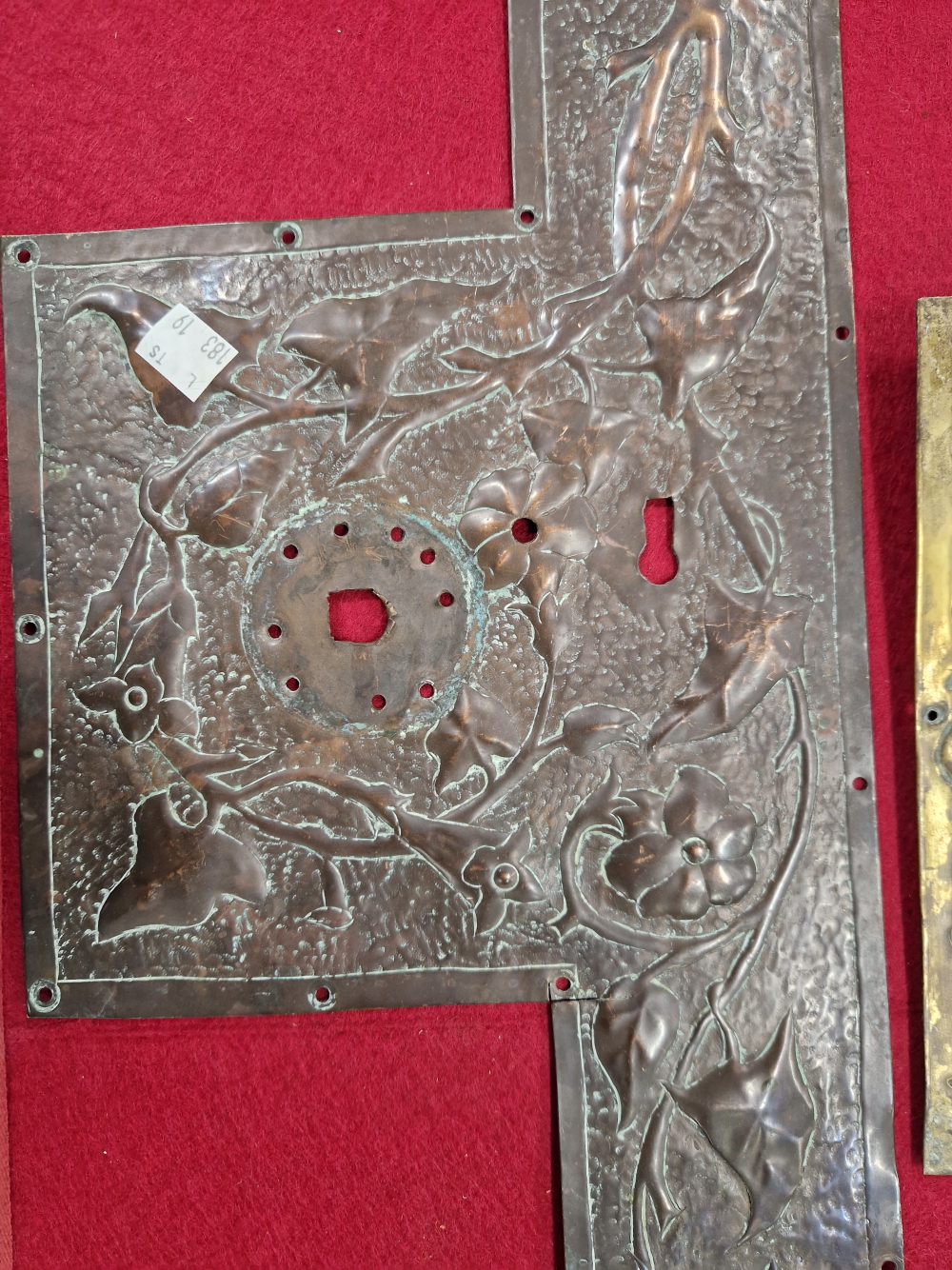 AN ARTS AND CRAFTS COPPER CEILING LIGHT, THE SOCKET BELOW A ROSETTE OF LEAVES, A COLUMN AND THREE - Image 3 of 15