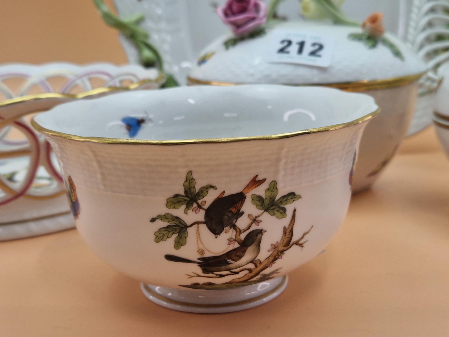 A COLLECTION OF HEREND: A BASKET, A BOWL, TWO COVERED BOXES, A TWO HANDLED PLATE AND ANOTHER WITH - Image 4 of 15