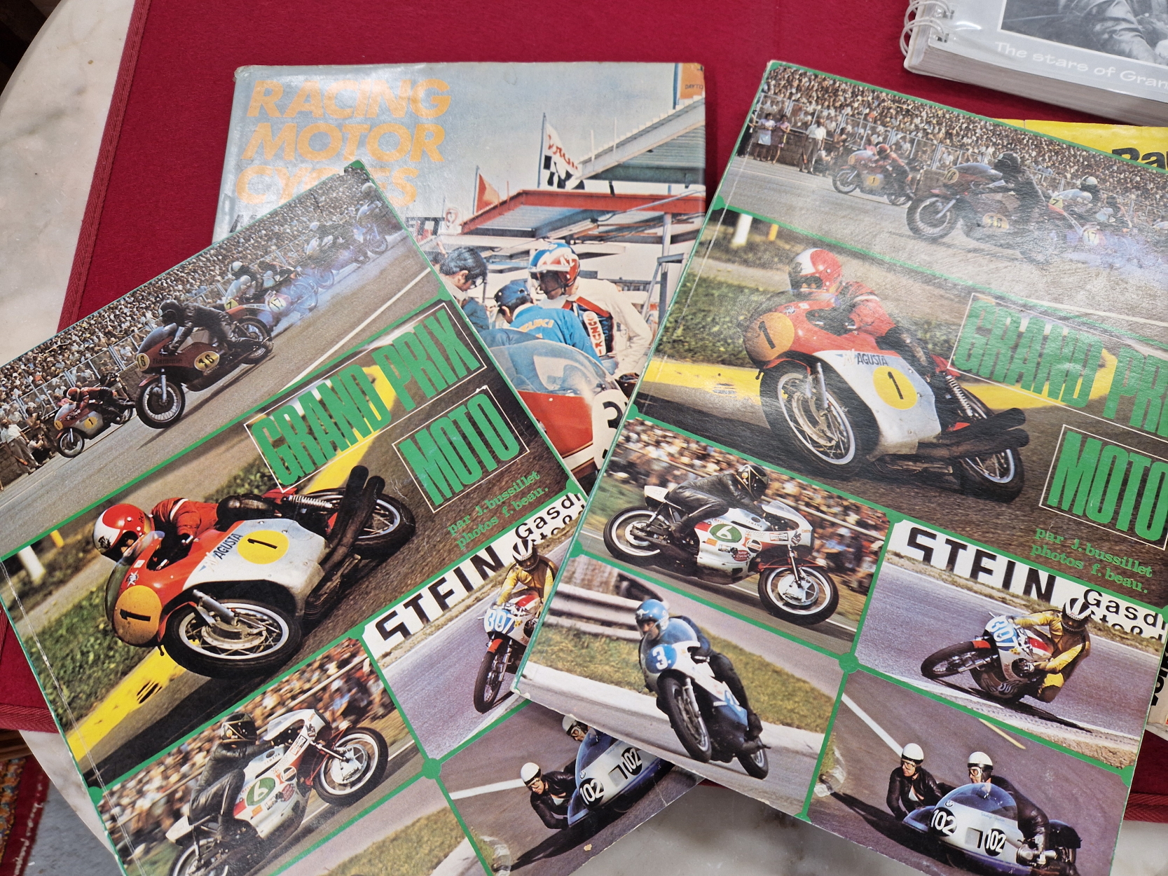 ROD GOULD. BOOKS TO INCLUDE FIFTEEN TIMES , SIGNED BY GIACOMA AGOSTINI. MIKE THE BIKE AGAIN, - Image 11 of 11