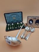 A CASED SET OF SIX SILVER COFFEE SPOONS WITH SUGAR TONGS, SHEFFIELD 1911, A SET OF SIX GRAPEFRUIT