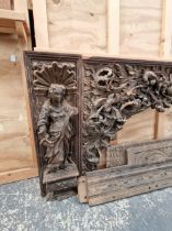 AN ANTIQUE 18TH/19TH CENTURY FRIEZE ARCH CARVED IN DELICATE DEEP RELIEF.