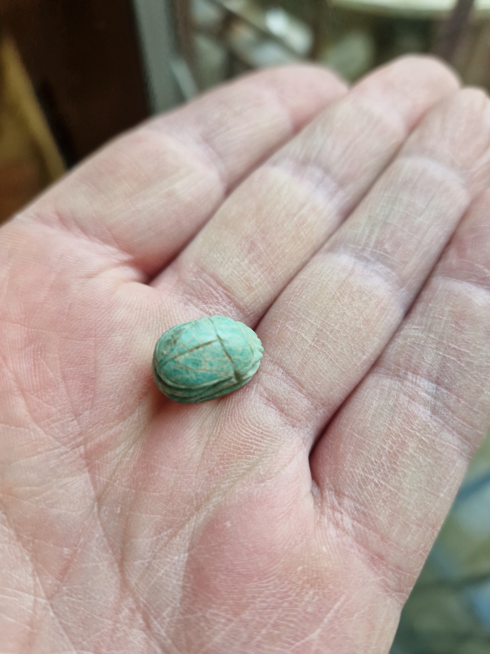 FOUR EGYPTIAN SCARABS IN CORNELIAN, LAPIS LAZULI, TURQUOISE AND GREENSTONE - Image 9 of 33