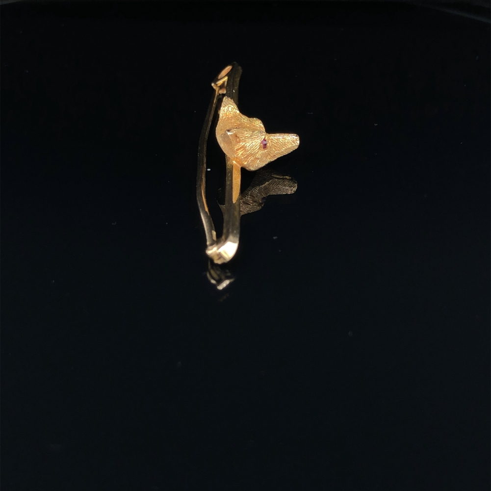 A 9ct HALLMARKED GOLD FOX MASK BAR BROOCH WITH GEMSET RED EYES, DATED 1947, LONDON FOR CROPP AND - Image 5 of 6