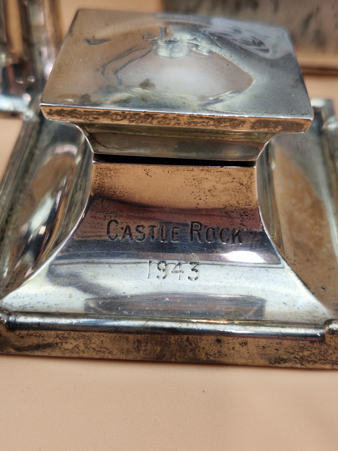 MISCELLANEOUS 20th C. HALLMARKED SILVER, TO INCLUDE A HIP FLASK, CHESTER 1937, A CHRISTENING MUG, - Image 2 of 9