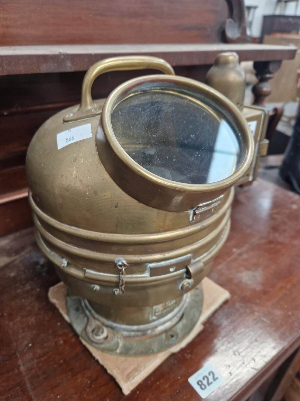 A BRASS MOUNTED SHIPS BINNACLE COMPASS WITH OIL POWERED LIGHT - Image 3 of 4