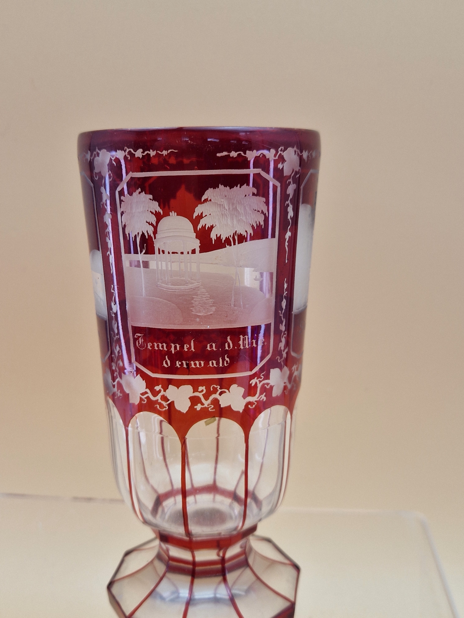 A PAIR OF BOHEMIAN RUBY OVERLAY VASES ENGRAVED WITH VIEWS OF RHEINSTEIN, JOHANNESBERG AND OTHER - Image 8 of 16