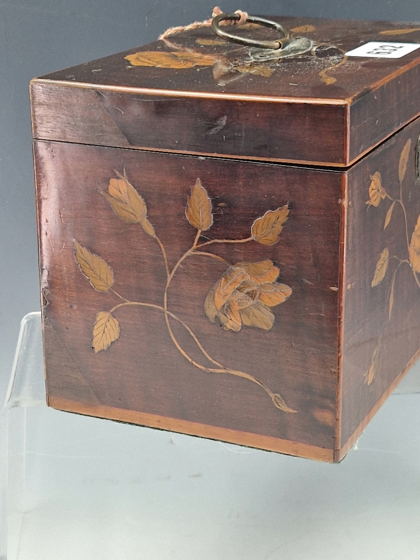 A FLORAL MARQUETRIED MAHOGANY PHARMACY CHEST CONTAINING EIGHT BOTTLES, THE BOX. W 18cms. - Image 5 of 8