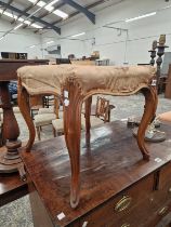 A VICTORIAN MAHOGANY STOOL, THE SEAT ON CHANNELLED CABRIOLE LEGS