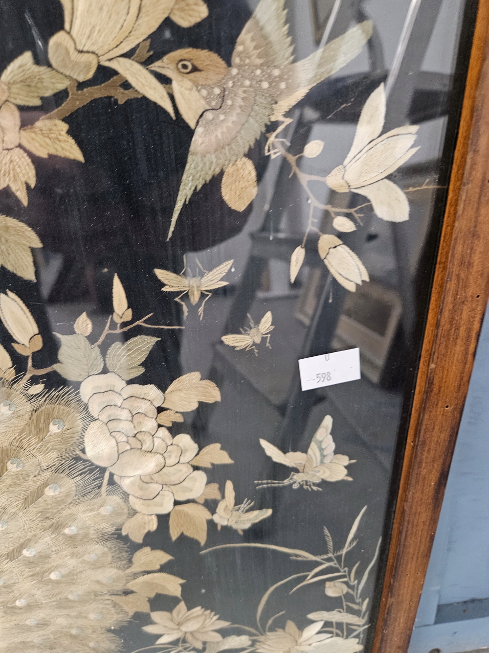 A FINE ORIENTAL SILK EMBROIDERED PANEL. - Image 5 of 12