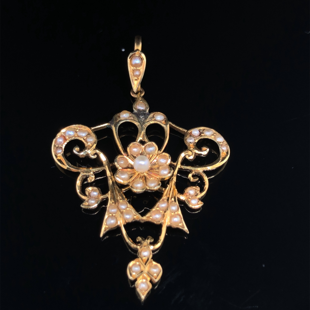 AN ANTIQUE ART NOUVEAU 15ct GOLD AND SEED PEARL. DROP LENGTH INCLUDING BAIL 4.4cms. - Image 2 of 4