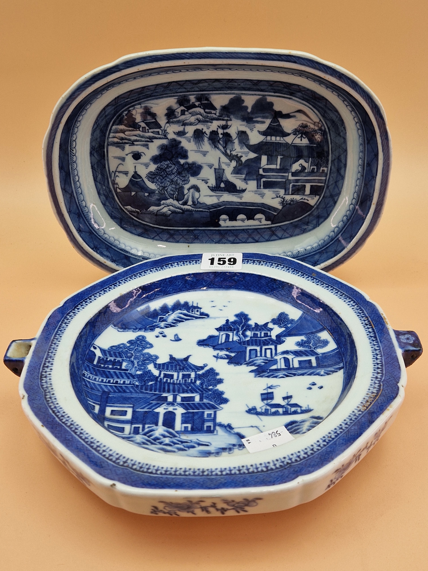 A CHINESE BLUE AND WHITE WARMING PLATE TOGETHER WITH A ROUNDED RECTANGULAR SHALLOW DISH, BOTH - Image 3 of 16