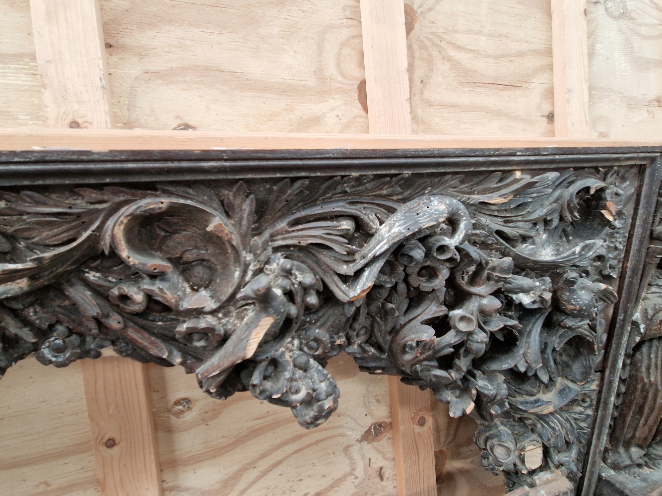 AN ANTIQUE 18TH/19TH CENTURY FRIEZE ARCH CARVED IN DELICATE DEEP RELIEF. - Image 7 of 10