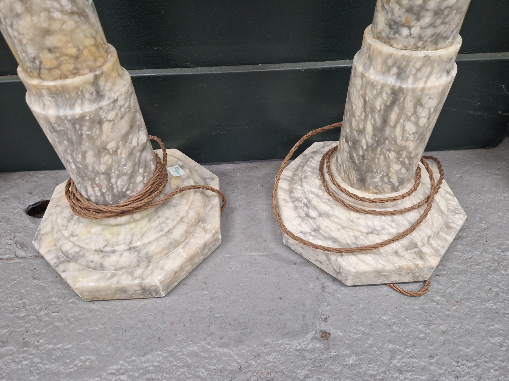 A PAIR OF PINK TINGED MOTTLED ALABASTER LAMPS, THE CYLINDRICAL COLUMNS RAISED ON OCTAGONAL FEET. H - Image 5 of 5