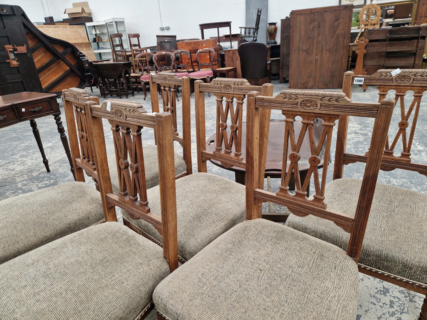 A SET OF SIX LATE VICTORIAN WALNUT SALON SIDE CHAIRS. - Image 2 of 6