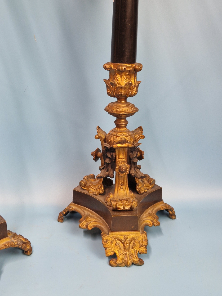 A PAIR OF 19th C. ORMOLU, BRONZE AND BLACK SLATE FIVE LIGHT CANDELABRA SUPPORTED ON TRIPARTITE - Image 4 of 8