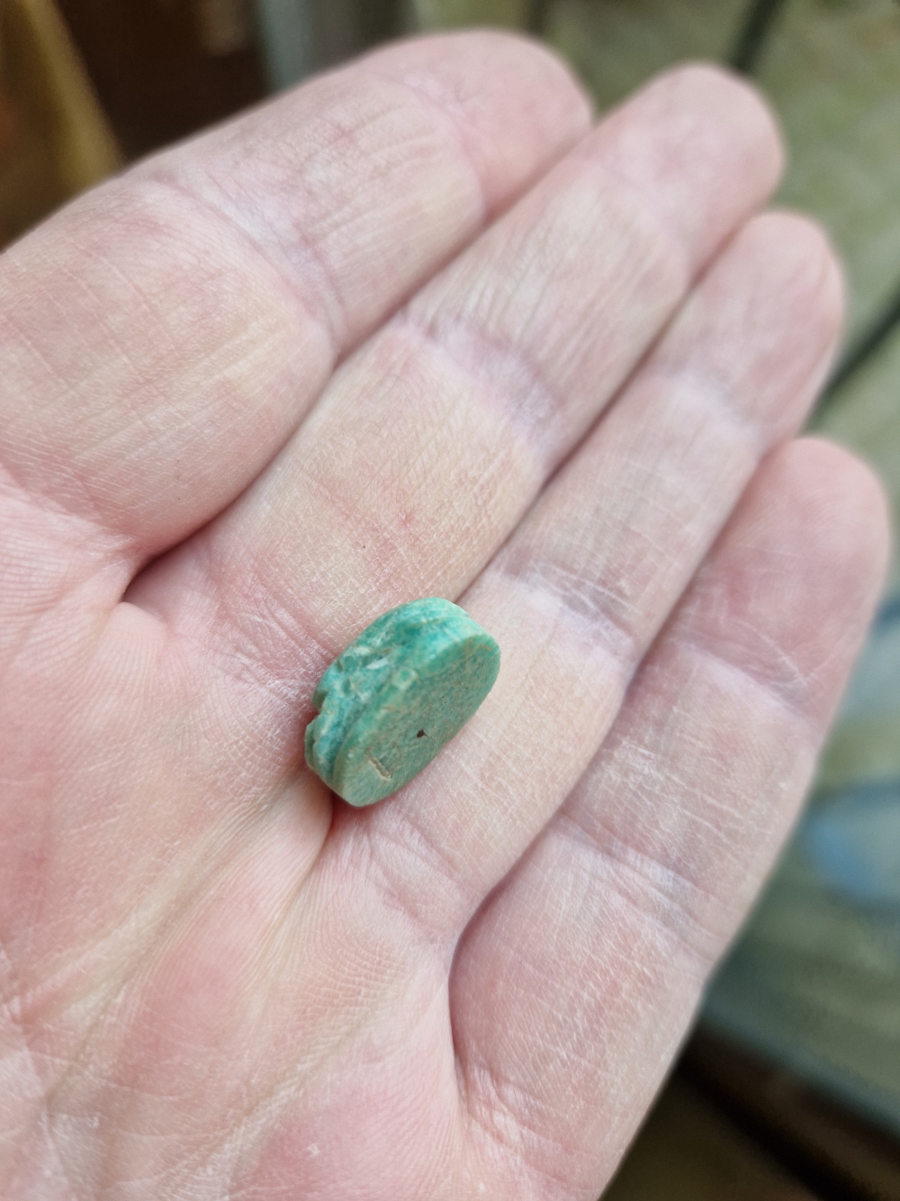 FOUR EGYPTIAN SCARABS IN CORNELIAN, LAPIS LAZULI, TURQUOISE AND GREENSTONE - Bild 12 aus 33