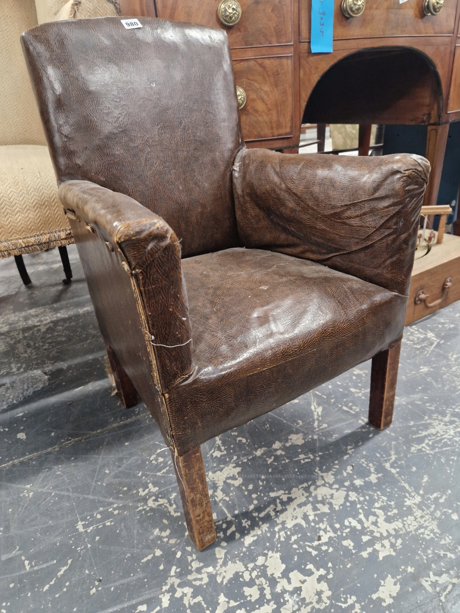 A CHILDS BROWN LEATHERETTE UPHOLSTERED ARM CHAIR ON SQUARE SECTION MAHOGANY LEGS - Image 2 of 2