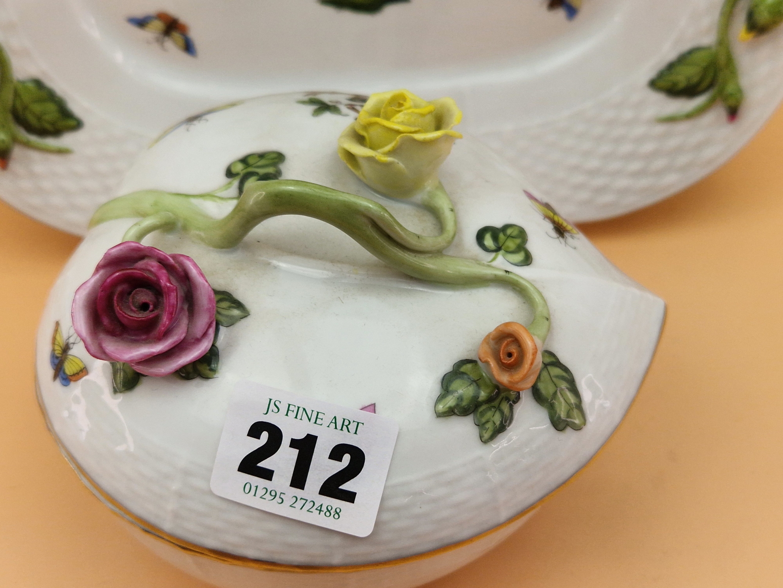 A COLLECTION OF HEREND: A BASKET, A BOWL, TWO COVERED BOXES, A TWO HANDLED PLATE AND ANOTHER WITH - Image 6 of 15