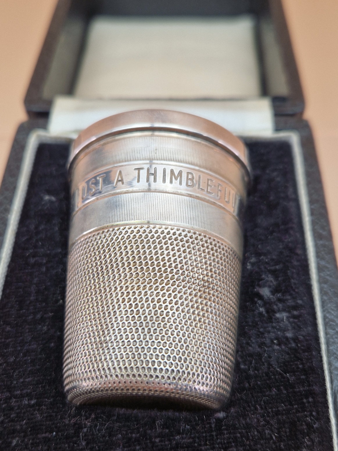 A CASED SILVER THIMBLE SHAPED MEASURE, BIRMINGHAM 1973, THE RIM INSCRIBED JUST A THIMBLEFUL, - Image 5 of 6