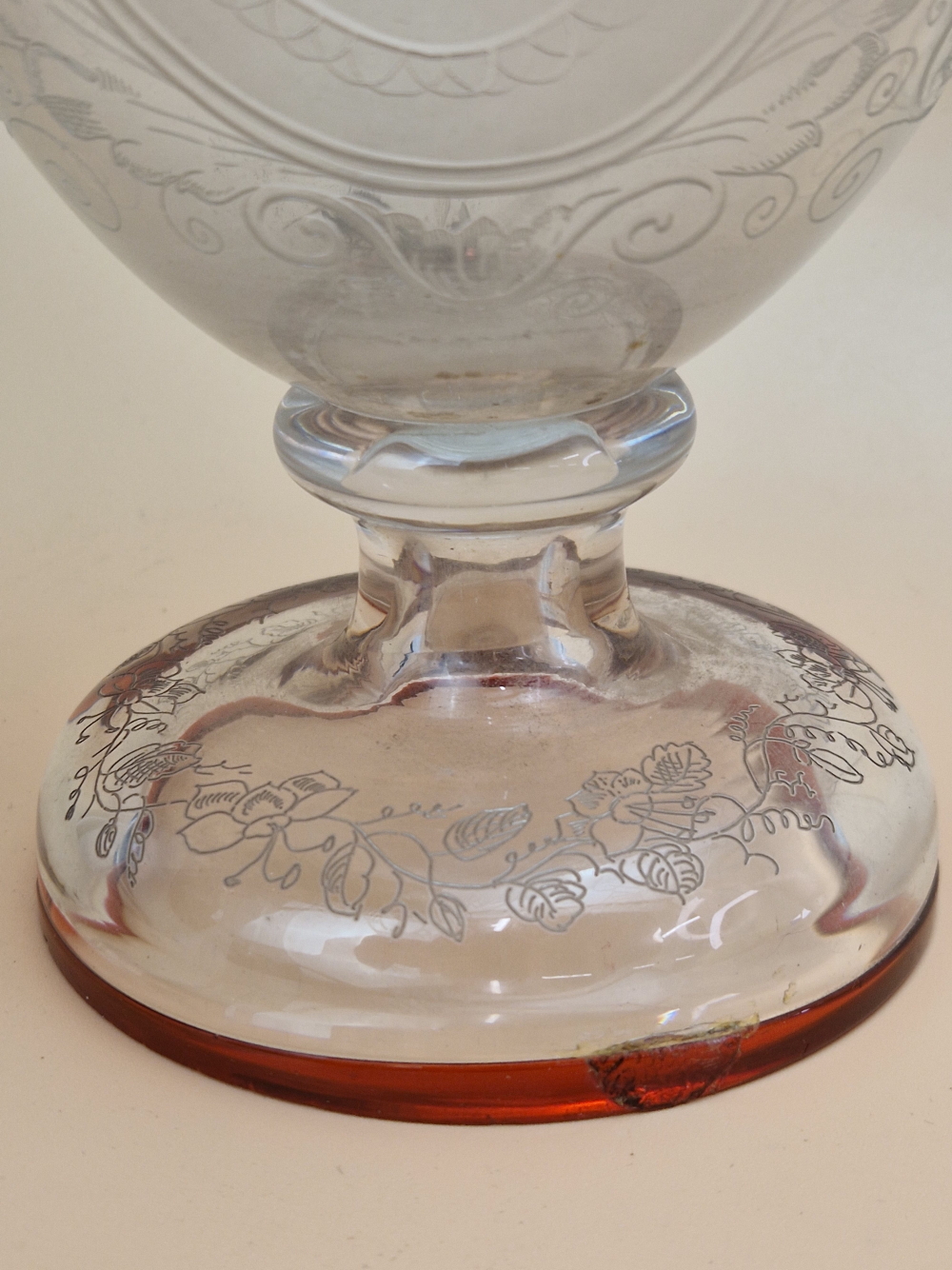 A CLEAR GLASS BALUSTER EWER ETCHED WITH CUPID OVALS AND WITH A CRANBERRY TRAILED RIM AND FOOT, A - Image 4 of 14
