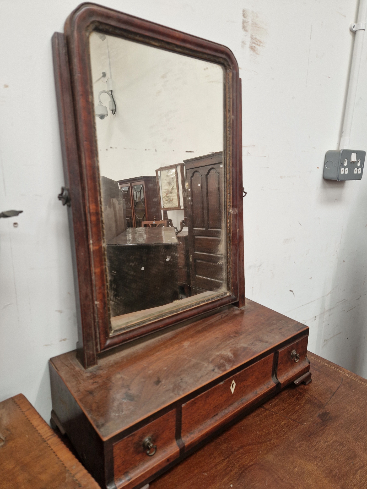 TWO 19th C. DRESSING TABLE MIRRORS, EACH SUPPORTED ON THREE DRAWER BASES, THE OVAL MIRROR ON A - Image 3 of 3