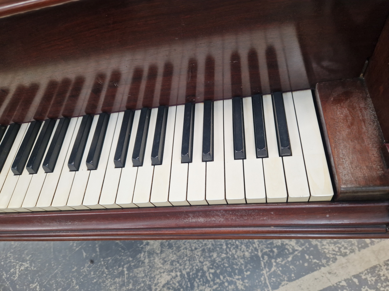 A MAHOGANY CASED GRAND PIANO BY JOHN BRINSMEAD & SONS - Image 8 of 10