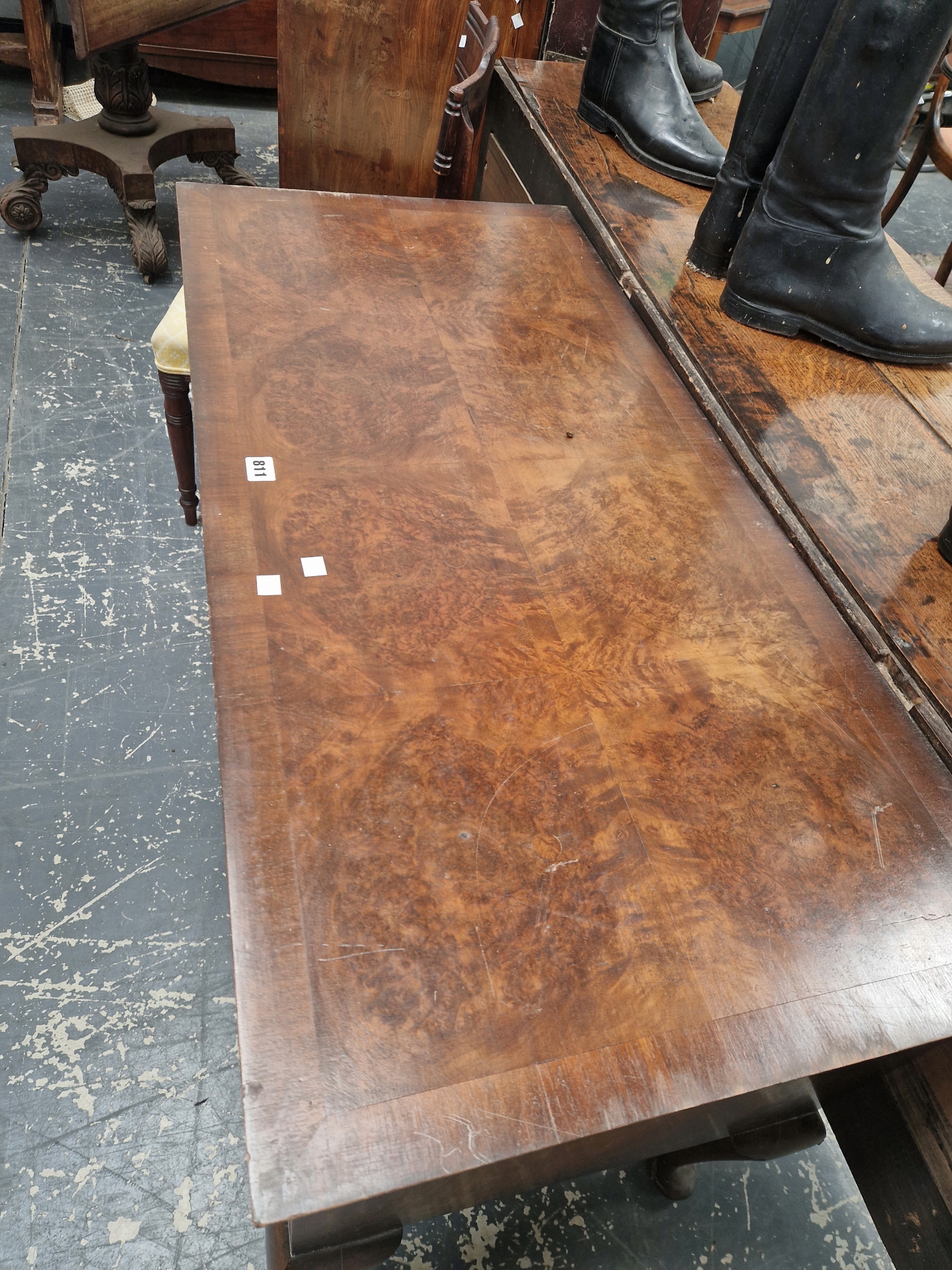 A MAHOGANY THREE DRAWER LOW BOY WITH SQUARES OF BURR WOOD VENEERS TO THE TOP, THE CABRIOLE LEGS ON - Image 4 of 5