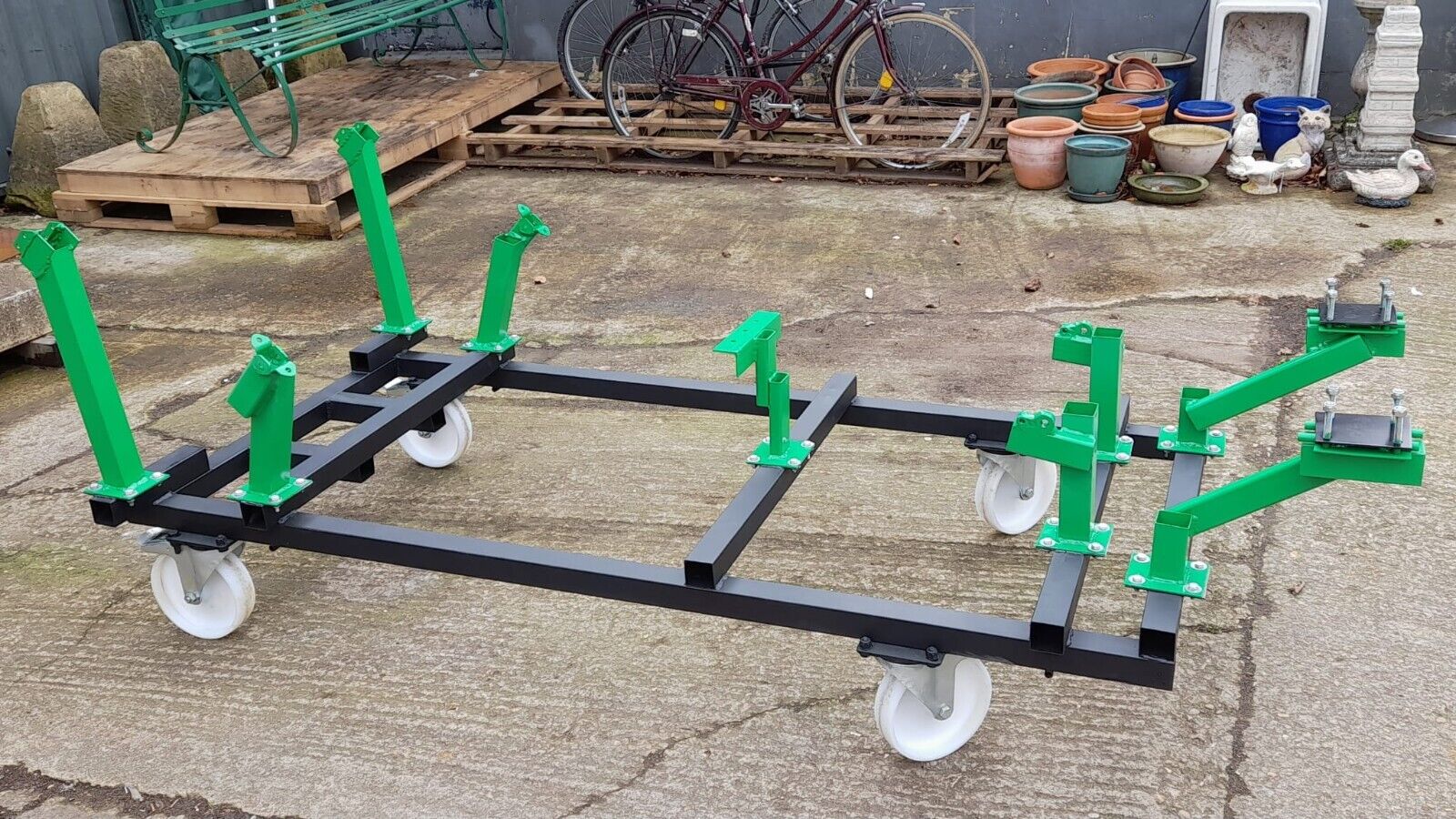 JAGUAR E- TYPE BODY JIG AND BONNET JIG WITH DETACHABLE BRACKETS FOR KEY POINTS TO ALIGN CHASSIS