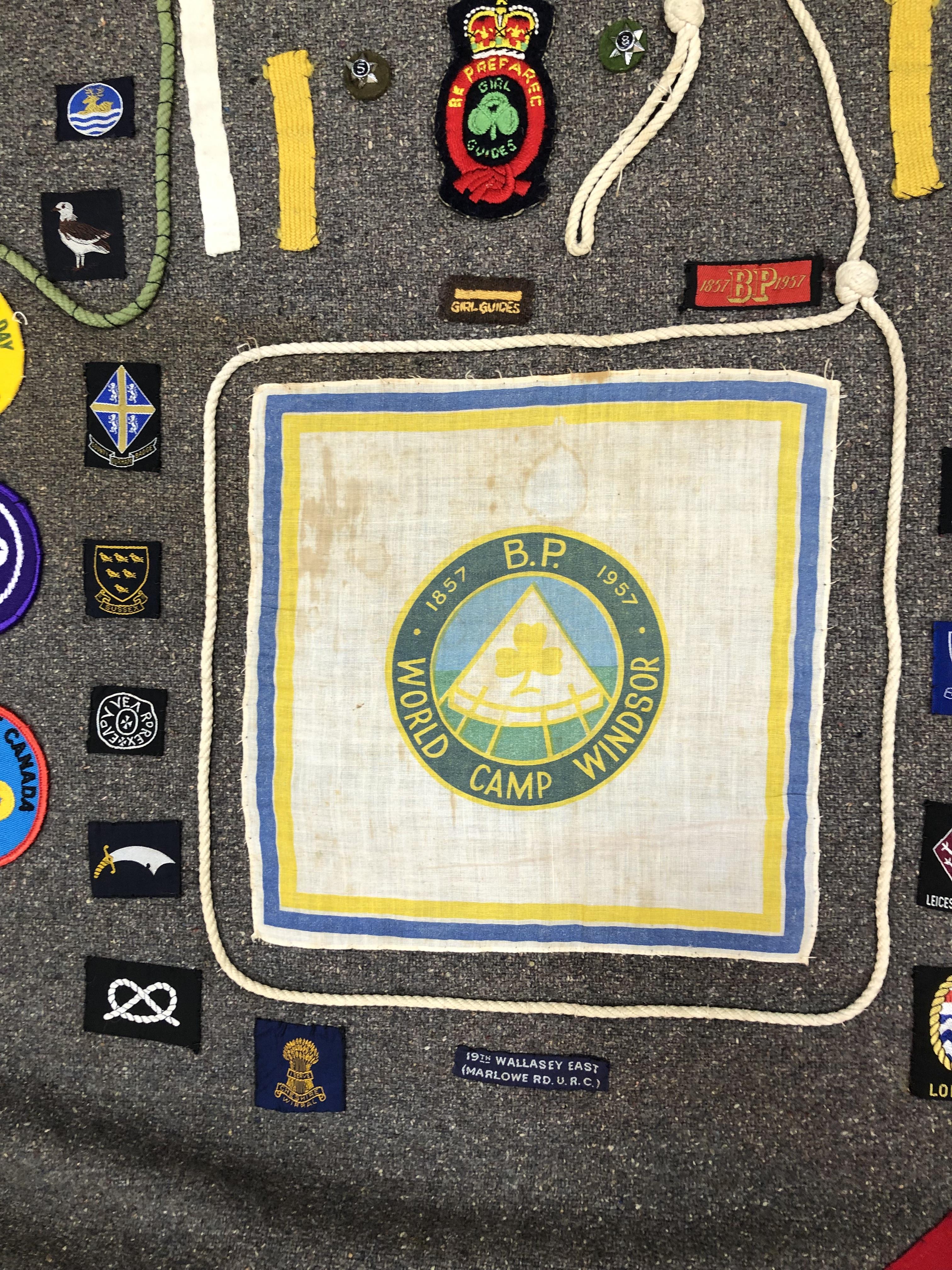 A GIRL GUIDE BLANKET WITH VINTAGE BADGES AND MEMORABILIA - Image 6 of 6