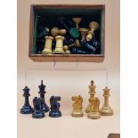 A BOXED WOODEN STAUNTON PATTERN CHESS SET, THE KINGS. H 8cms.
