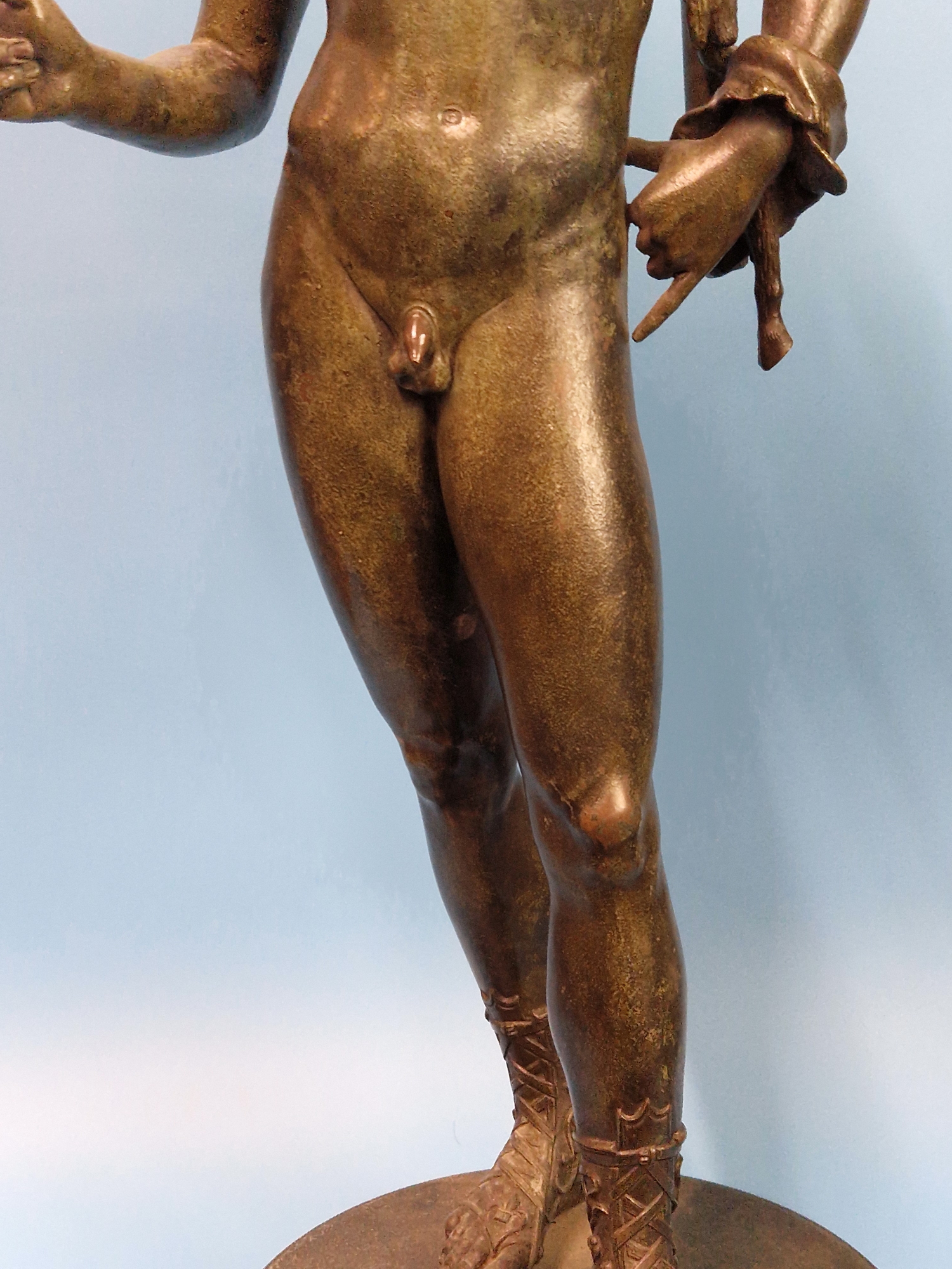 AFTER THE ANTIQUE, A BRONZE FIGURE OF NARCISSUS STANDING LOOKING DOWNWARDS HIS RIGHT FINGER - Image 3 of 12