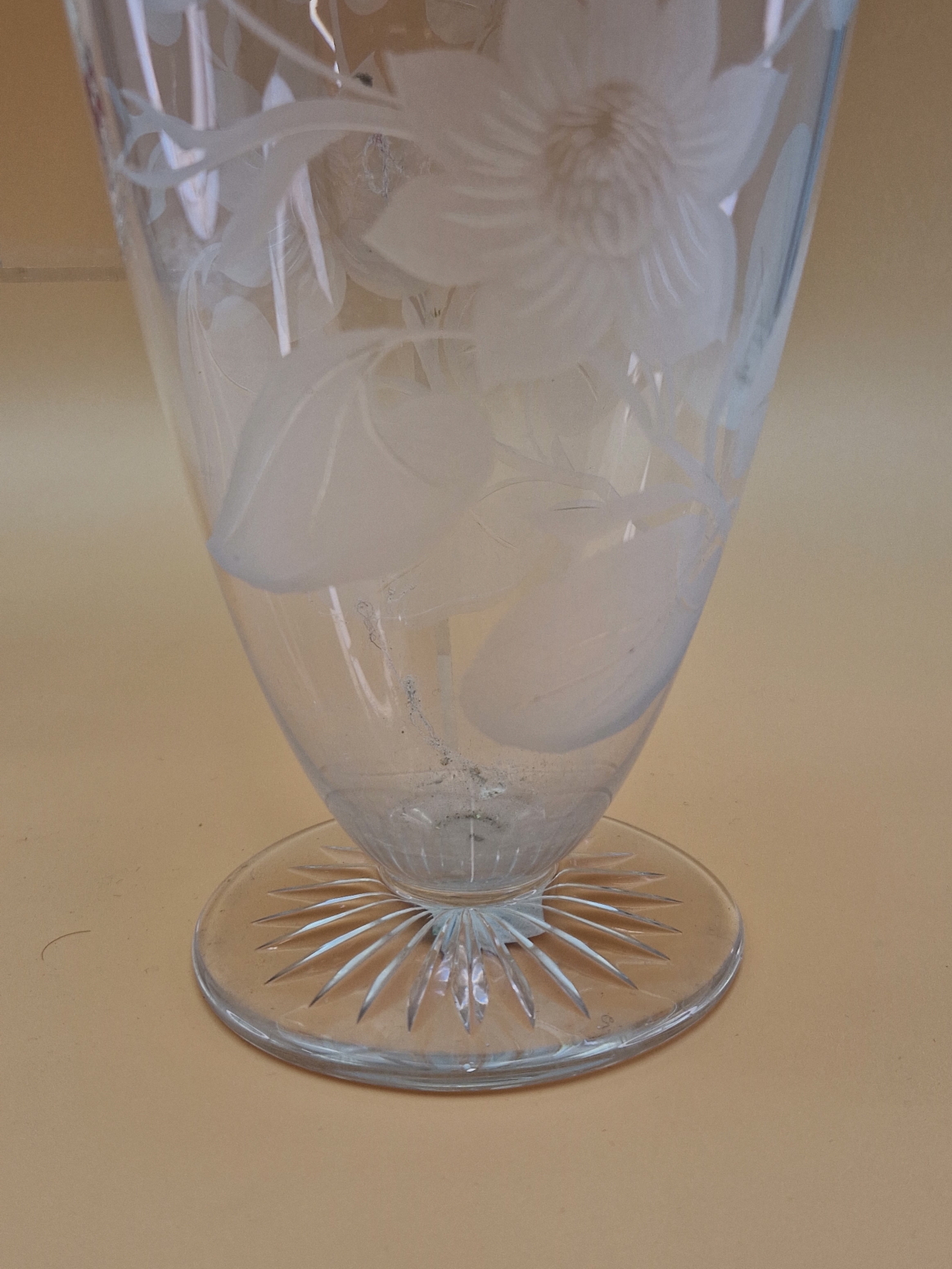 TWO LATE VICTORIAN BALUSTER GLASS EWERS, BOTHER WITH HOLLOW HANDLES, ONE ENGRAVED WITH TRAILING - Image 8 of 8