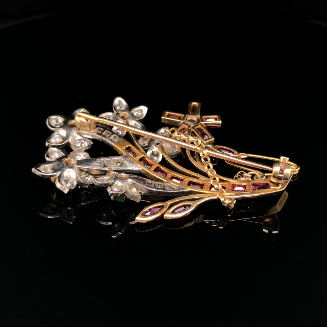 A 20th CENTURY DIAMOND, EMERALD AND RUBY SPRAY BROOCH. THE BROOCH UNHALLMARKED, ASSESSED VARIOUSLY - Image 5 of 6