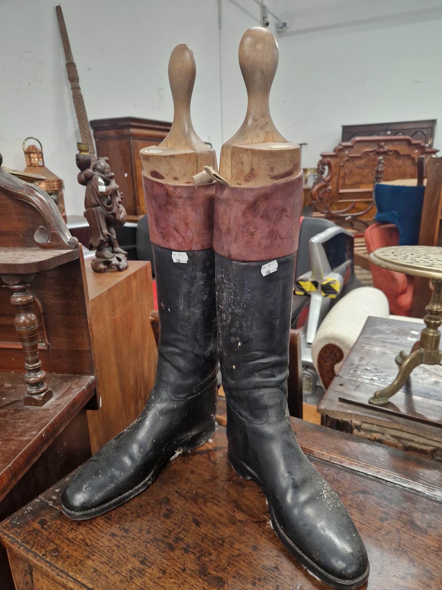 THREE PAIRS OF BLACK HUNTING BOOTS TOGETHER WITH A PAIR OF BROWN, EACH WITH TREES, ONE PAIR LABELLED - Image 5 of 6