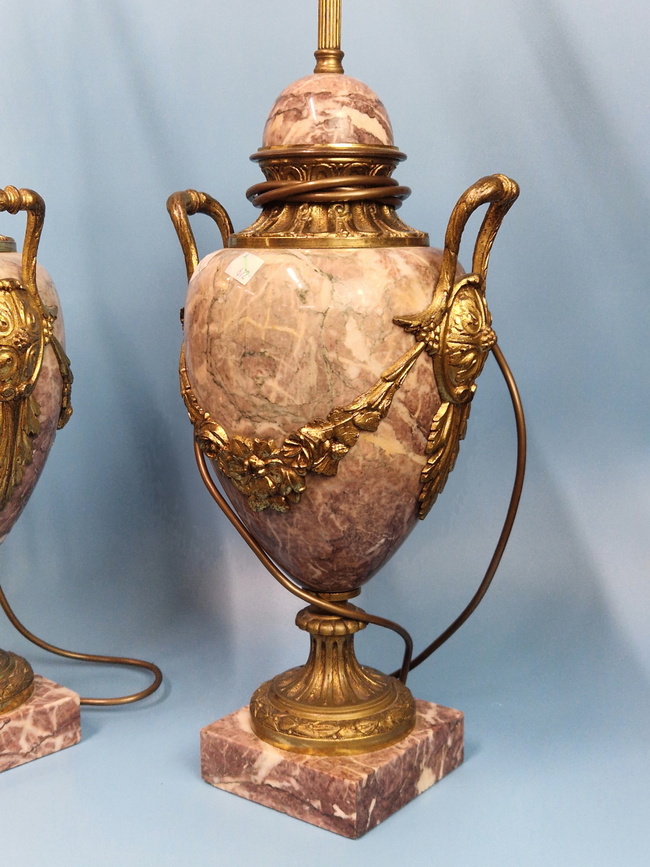 A PAIR OF ORMOLU MOUNTED MOTTLED PINK MARBLE TWO HANDLED BALUSTER LAMPS, EACH WITH TWO SOCKETS AND - Image 3 of 4
