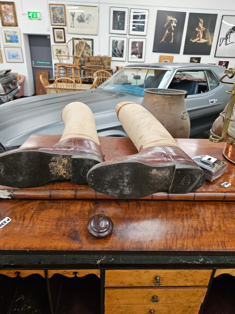 A PAIR OF LADYS BLACK LEATHER HUNTING BOOTS WITH PEAL & CO TREES TOGETHER WITH A PAIR OF CANVAS - Image 7 of 7