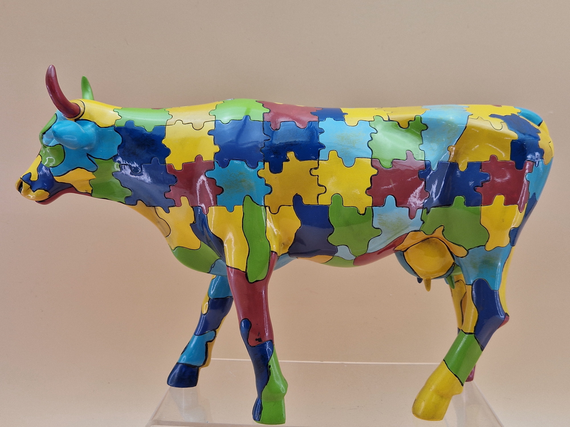 A RESIN PUZZLE COW, MADE IN 2002 BY COW PARADE HOLDINGS CORPOARTION. W 31cms - Image 2 of 3