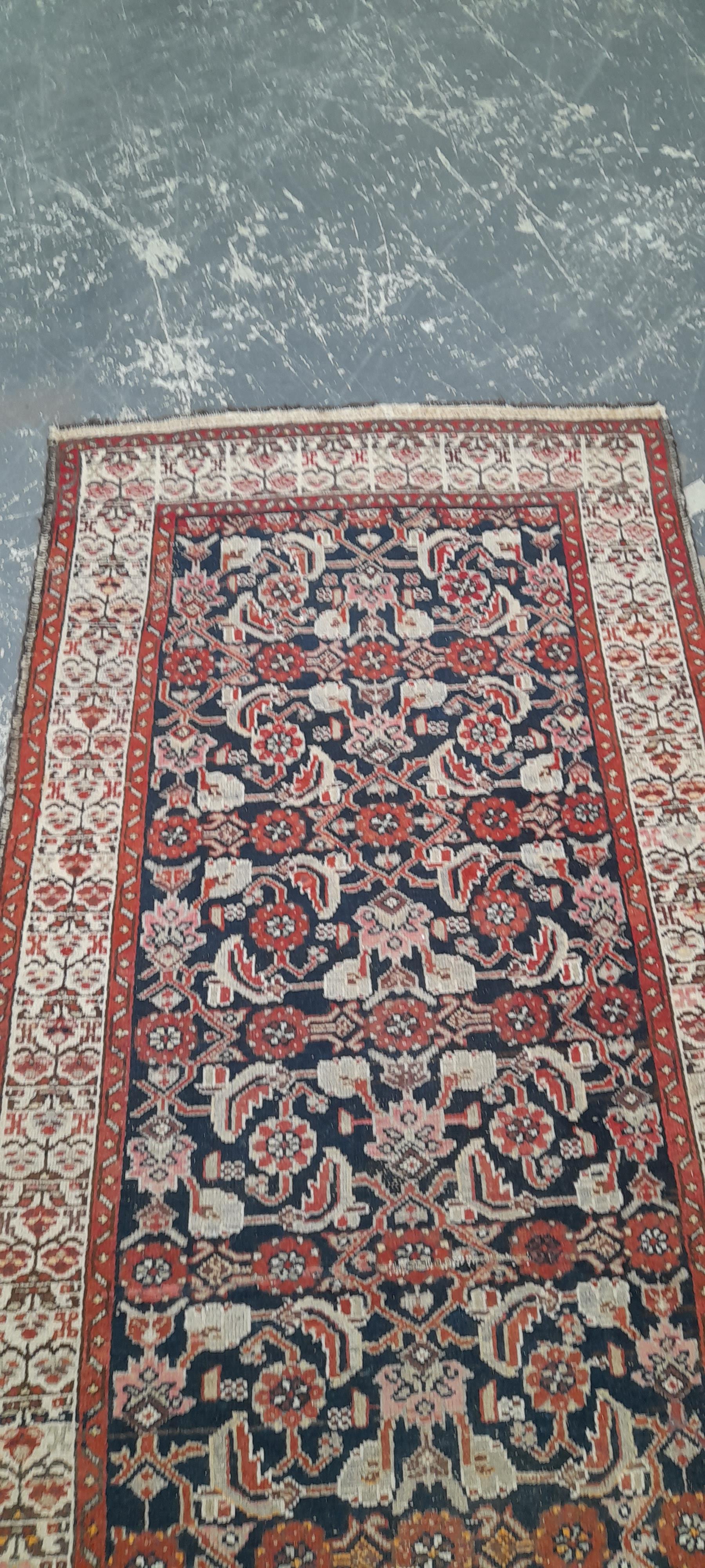 A PERSIAN HAMADAN RUNNER 290 x 108 cm, TOGETHER WITH A MACHINE MADE RUG 189 x 90 cm (2) - Image 3 of 7